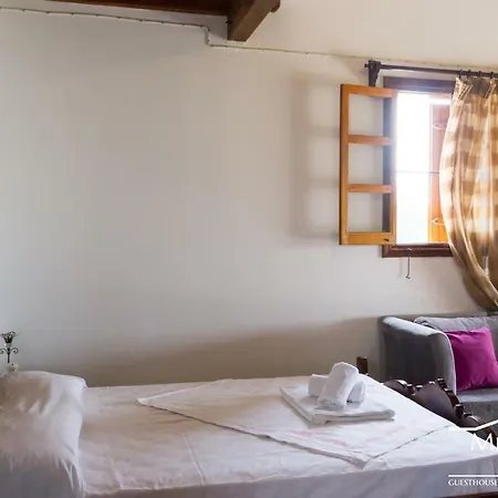 Melandra House Bed & Breakfast *