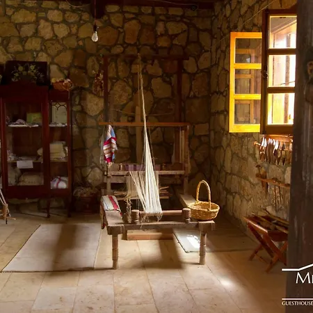 Melandra House Bed & Breakfast
