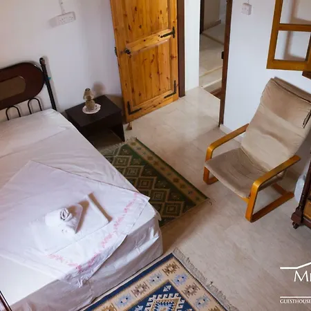 Bed & Breakfast Melandra House *